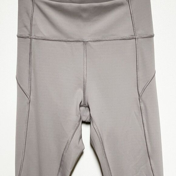 Lululemon In Movement Tight 25" *Everlux
Dark Chrome Sz 4 - Picture 9 of 12